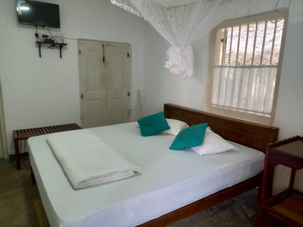 Village Headman'S Five Bedrooms Entire Bungalow Induruwa Luaran gambar