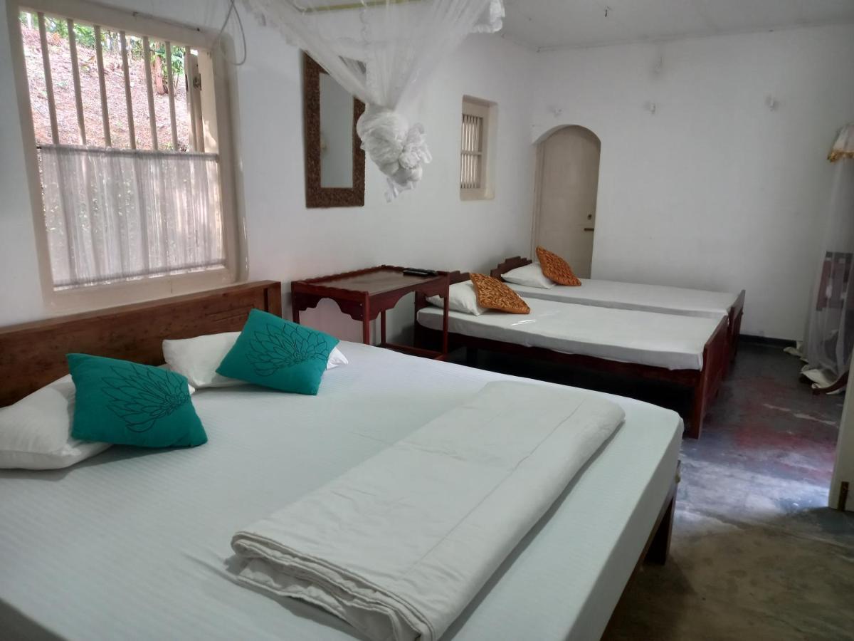 Village Headman'S Five Bedrooms Entire Bungalow Induruwa Luaran gambar