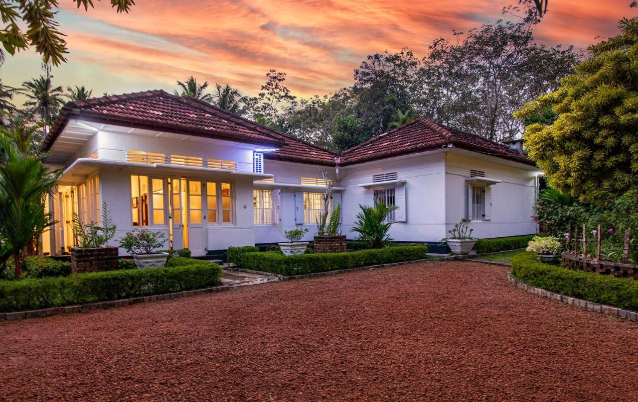 Village Headman'S Five Bedrooms Entire Bungalow Induruwa Luaran gambar