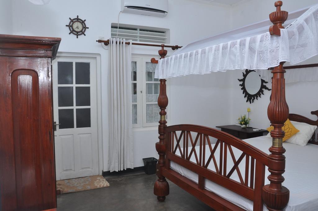 Village Headman'S Five Bedrooms Entire Bungalow Induruwa Luaran gambar