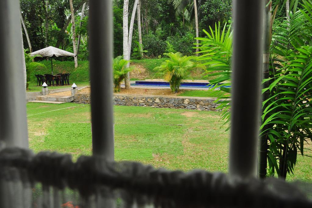 Village Headman'S Five Bedrooms Entire Bungalow Induruwa Luaran gambar